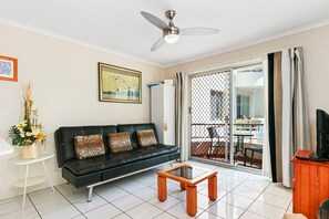 Apartment (1 Bedroom) | Living room