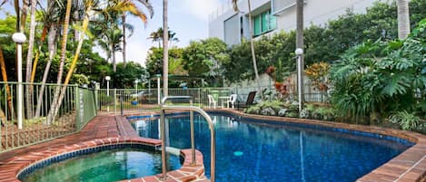 Apartment (1 Bedroom) | Pool