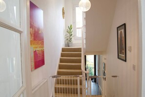 Interior - Spacious Multi Level Home With Large Garden (London)