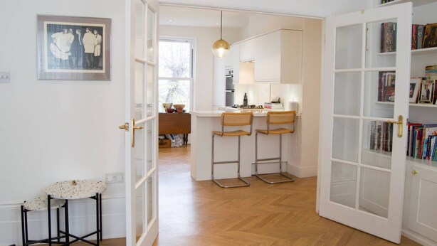 Apartment (3 Bedrooms) - Spacious Multi Level Home With Large Garden (London)