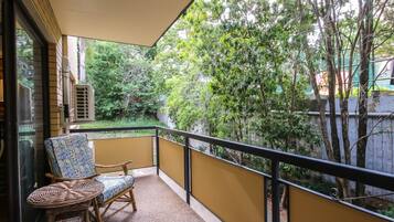 Apartment (2 Bedrooms) | Balcony