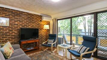 Apartment (2 Bedrooms) | Living room | 20-inch TV with digital channels