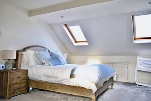House (2 Bedrooms)