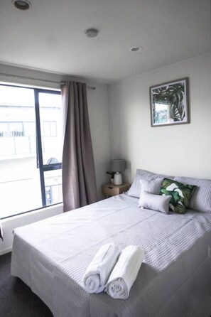 2 bedrooms, bed sheets