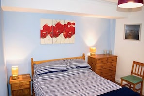 อพาร์ทเมนท์ (2 Bedrooms) | 2 ห้องนอน, พื้นที่ทำงานแบบใช้แล็ปท็อป, เตารีด/โต๊ะรีดผ้า, ผ้าปูที่นอน