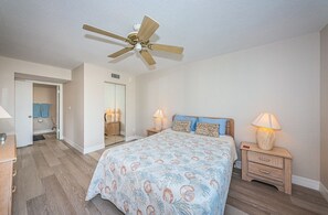 2 chambres, fer et planche Ă repasser, Wi-Fi, draps fournis