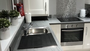 Luxury Bungalow, 2 Bedrooms, Accessible | Private kitchen | Fridge, microwave - Coleridge Lodge (Thornton-Cleveleys)
