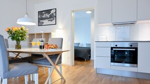 Huoneisto, 3 makuuhuonetta, parveke | Olohuone