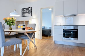 Apartment, 3 Bedrooms, Balcony | Living room