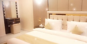 Junior Suite | Egyptian cotton sheets, premium bedding, memory foam beds, in-room safe - The 58 Hotel Mahboula (Mahboula)