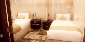 Junior Suite | Egyptian cotton sheets, premium bedding, memory foam beds, in-room safe