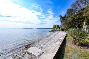 Beach nearby - Villa Magnolia a Lago - for 8 persons Gardone Riviera (Gardone Riviera)