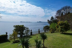 Property grounds - Villa Magnolia a Lago - for 8 persons Gardone Riviera (Gardone Riviera)