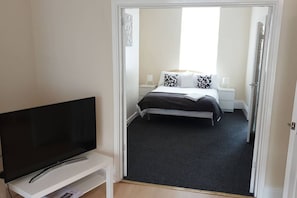 3 bedrooms, laptop workspace, iron/ironing board, free WiFi - South Shield's Hidden Gem Amethyst 3 Bedroom House (South Shields)