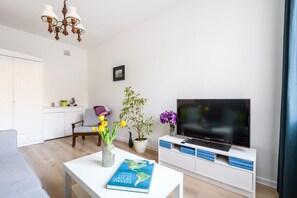Living room - Gama Elektoralna Traveler's Apartment (Warsaw)