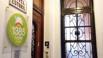 Entrada de la propiedad