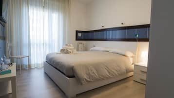 Habitación doble, baño compartido (B3) | 1 habitación, wifi gratis y ropa de cama