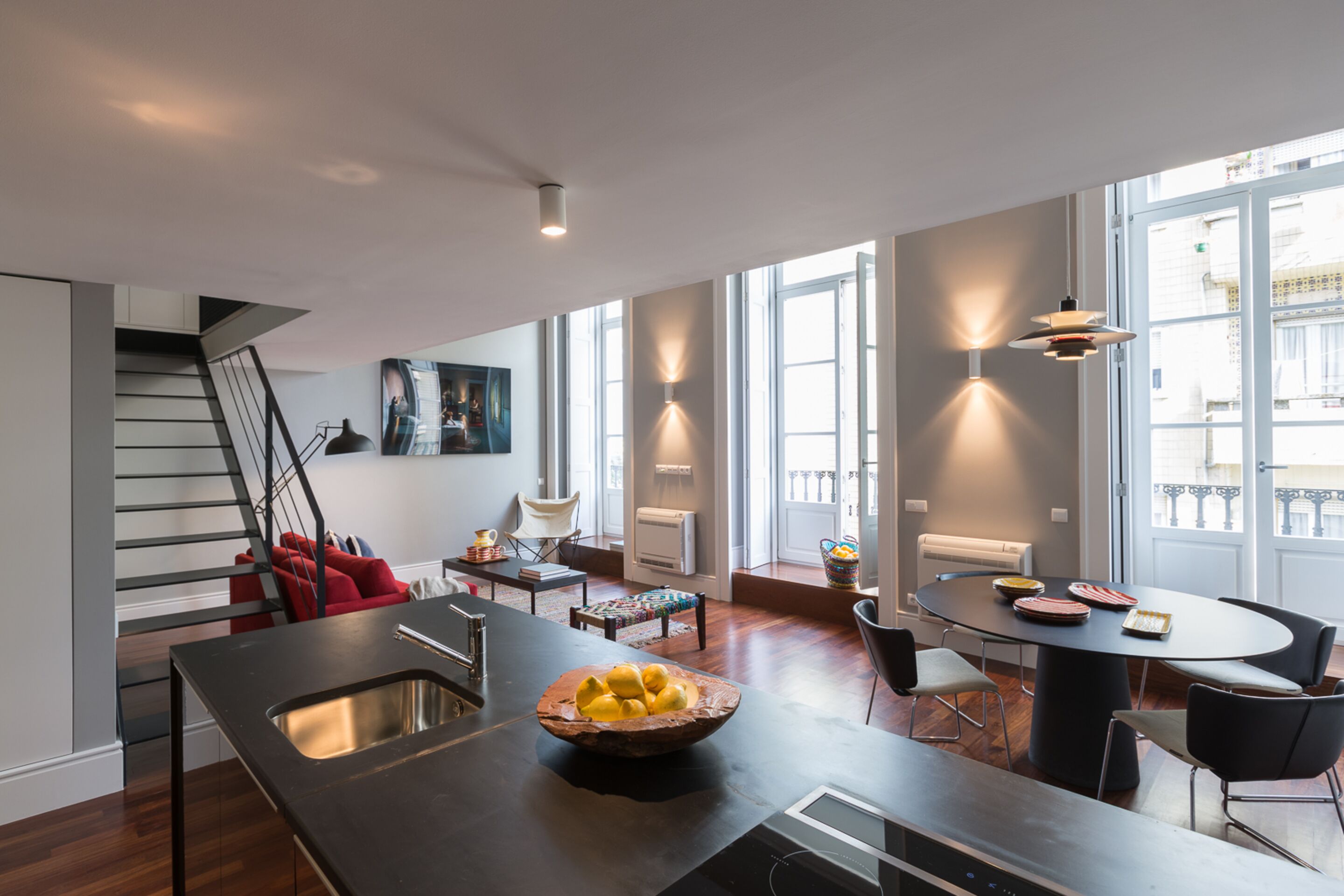 Loft (Bainharia) | Cocina privada | Frigorífico grande, microondas, placa de cocina y lavavajillas
