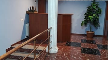 بار (في المنشاة)