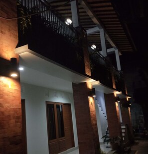 Front of property โ evening/night - Bale Delod Guest House (Ubud)