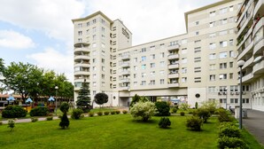 Unclassified image, 3 of 12, button - Gama Kondratowicza 18 Modern Apartment (Warsaw)