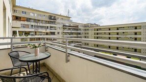 Unclassified image, 4 of 12, button - Gama Kondratowicza 18 Modern Apartment (Warsaw)