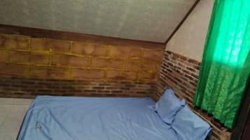 Standard Room | Desk, bed sheets