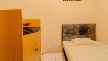 Single Room | Free WiFi, bed sheets