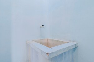 高级房 | 浴室 | 淋浴设施、毛巾