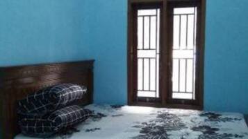 Standard Room | Desk, free WiFi