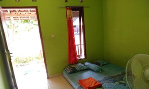 標準雙人房 | 床單