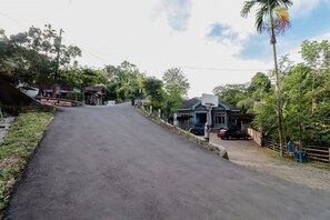 Exterior - Serut 1 Homestay - Hostel (Kulon Progo)