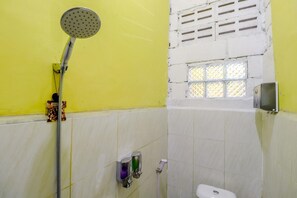 Phòng tắm | Buồng tắm vòi sen, khăn tắm 