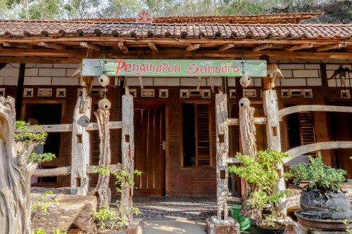 Penginapan Joko Samudro