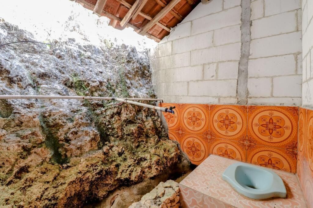 Habitación estándar | Baño | Ducha y toallas