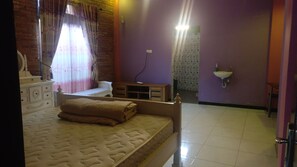 3 bedrooms - Jogo Segoro Homestay (Wonosari)