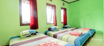 Penginapan Roro Mendut Syariah by Zuzu