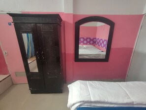 Deluxe Double Room with AC - Charisma Residence Syariah (Surabaya)
