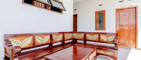 21-inch LCD TV with satellite channels, TV