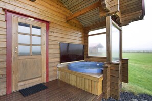 Cottage, 2 chambres | Bain à remous privé