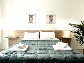 Traditional Double Room, Courtyard View (3) - Sicilian Rooms Palermo (Palermo)