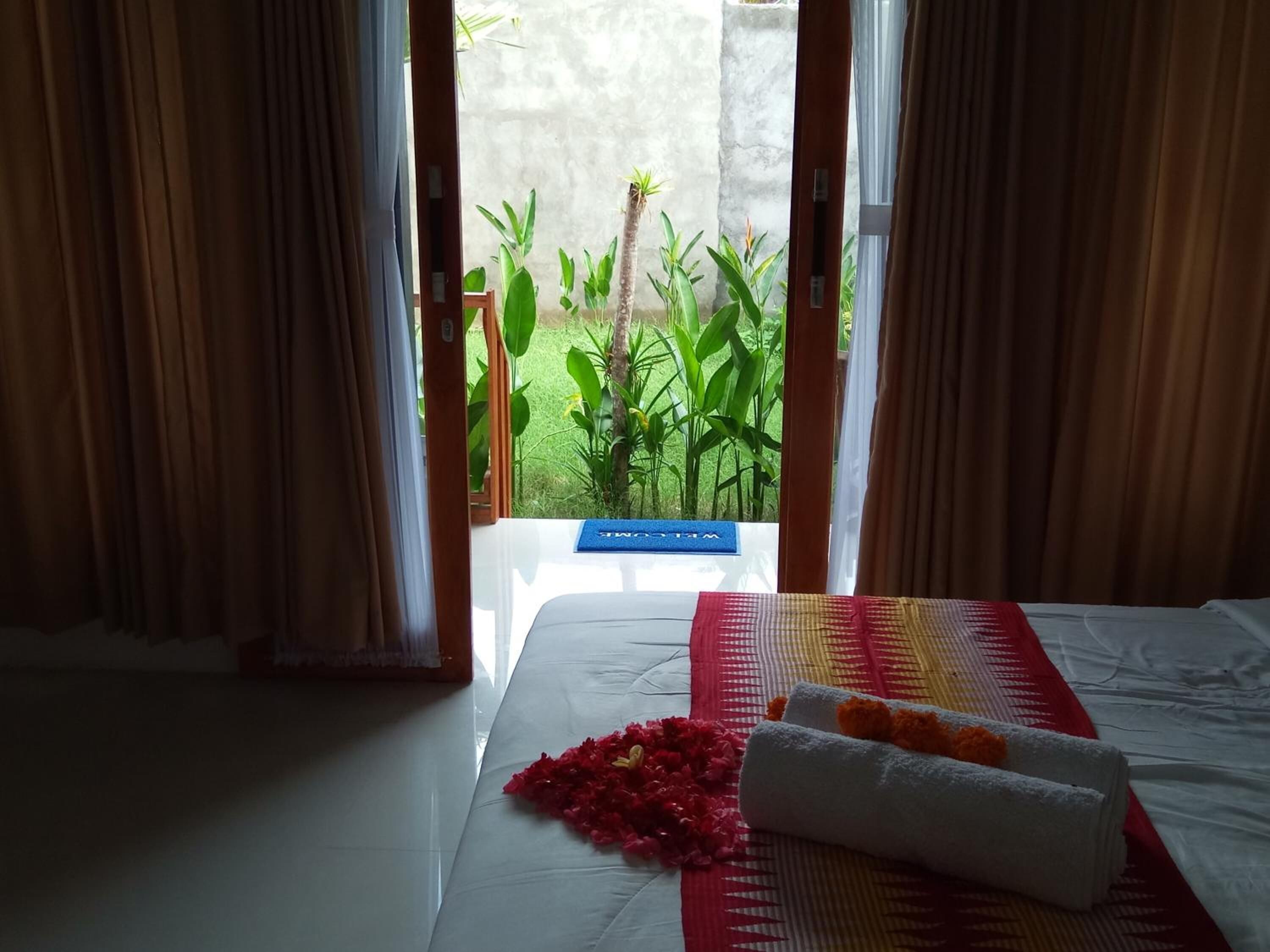 Premium bedding, free WiFi
