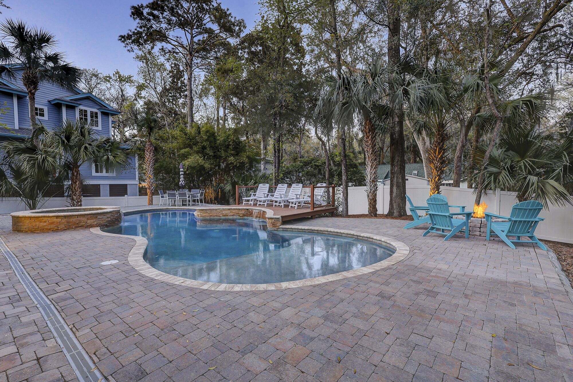 7 Heron- Quaint beach cottage w/ private pool - 308 Yard walk to the beach.
