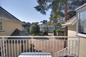 Cottage | Balcony - Somerville Coach House 1 (Bournemouth)