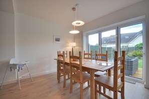 Casa de campo | Cocina privada | Frigorífico, microondas, lavavajillas y hervidor eléctrico