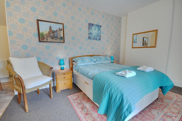 1 dormitorio, tabla de planchar con plancha, wifi gratis y ropa de cama