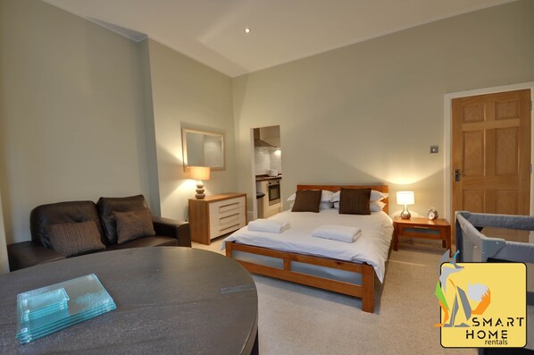 Cottage | 1 bedroom, iron/ironing board, cribs/infant beds, bed sheets