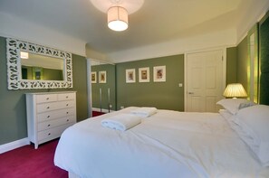 Cottage | 3 bedrooms, iron/ironing board, bed sheets