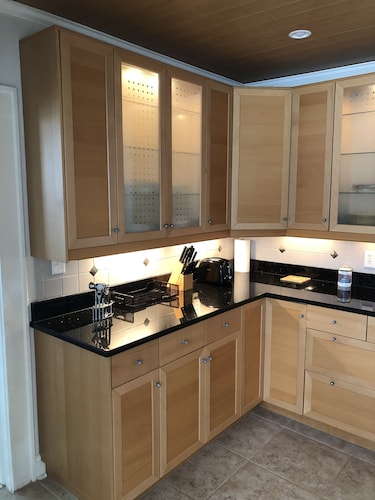 Bay View Bungalow by the Pier