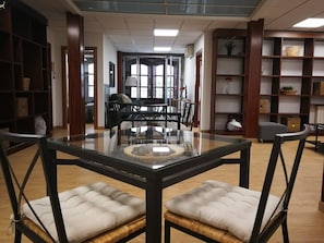 Interior - Villamena Square (9p) (Granada)